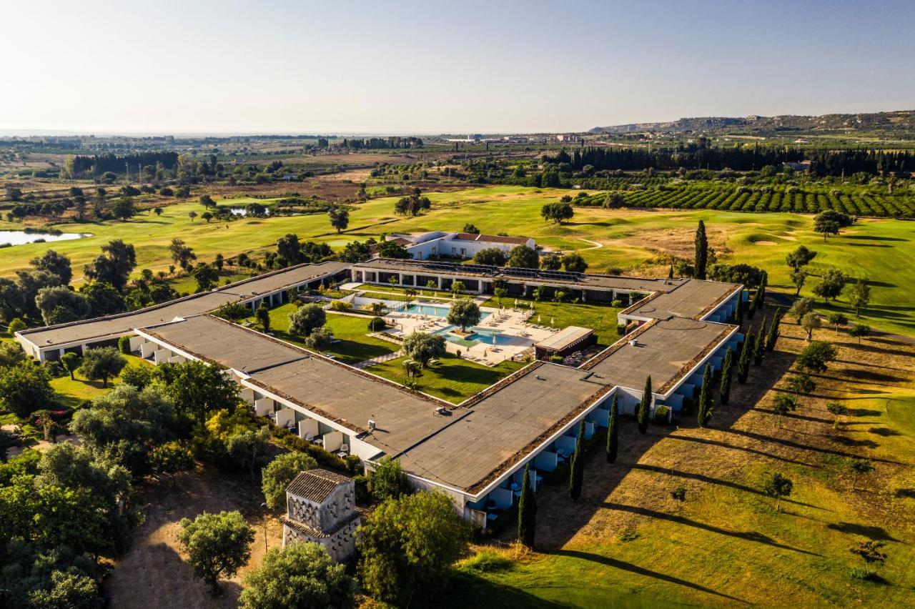 Dolce By Wyndham Siracusa I Monasteri Golf & Spa Siraküza Dış mekan fotoğraf Aerial view of the hotel